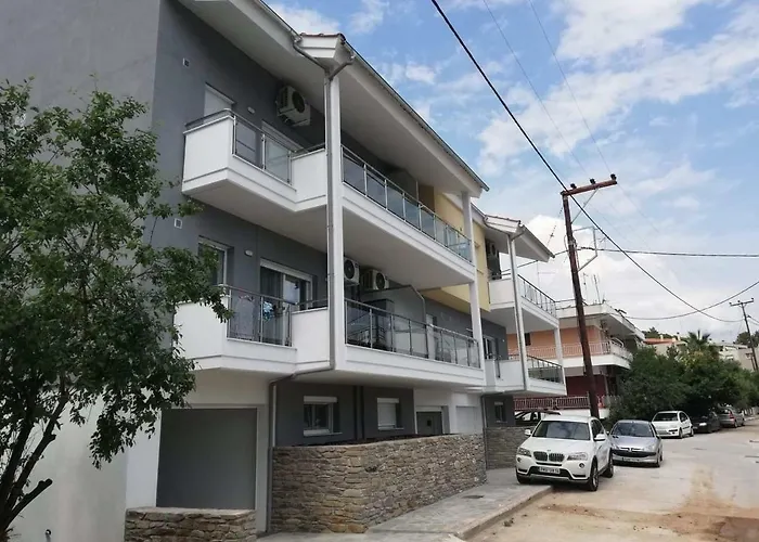 Daire Mge Luxury House With Pool Nea Iraklitsa